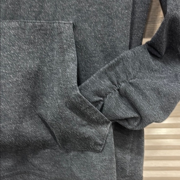 Puma Black V-Neck Top with Pink Logo - Picture 6 of 8